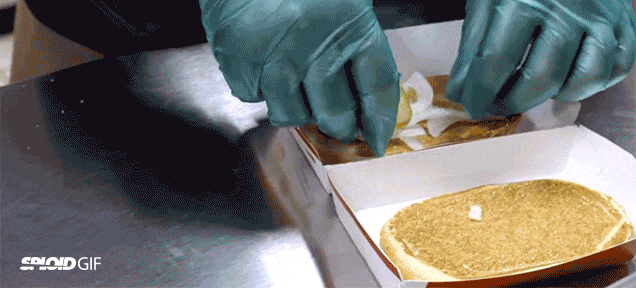 Comment McDonald’s ses McRibs en 10 GIFs !